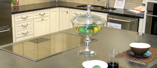 moderný kuchynský dizajn pracovná doska nerezový dizajn frigo moderná kuchynská doska pracovná doska z nehrdzavejúcej ocele