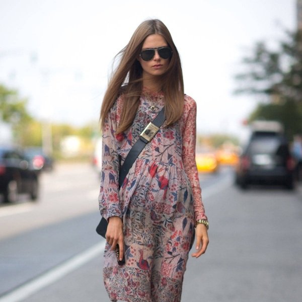 Maxi šaty, pouličná móda v New Yorku street style new york dlhé šaty móda