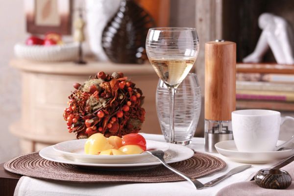 jesenné dekorácie dekoratívne guličky bobule poutpourri stôl nápady na jesennú výzdobu dekoratívne gule bobule poutpourri stôl