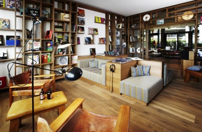 25 -hodinový hamburg hotel, drevené kožené prvky stavby lodí, vinylové platne 25 -hodinový hotel hamburg drevené kožené prvky stavby lodí vinylové platne