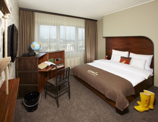 25 -hodinový hotel hamburg zdá sa, že prístavný atmosféra 25 -hodinová atmosféra hotela v Hamburgu