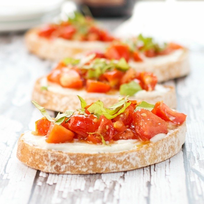 Paradajková bruschetta na občerstvenie