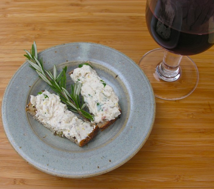 ochutené-ricotta-s-ančovičkovými-pastami-s-červeným vínom