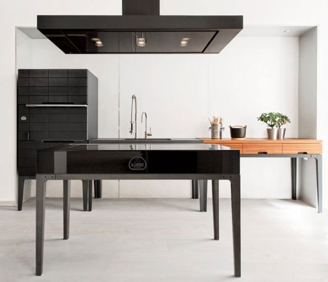 Extrakčný ostrovný dizajn čierny Jean Michel Wilmotte La Cornue