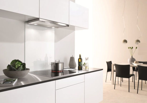 Odsávače pár majú moderný dizajn z nehrdzavejúcej ocele Miele