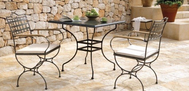 Kované stoličky, záhradný nábytok, stredomorský štýl