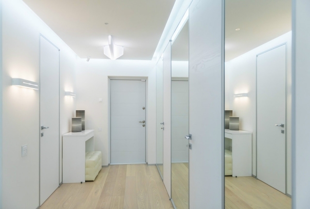 obývacie nápady-biela-chodba-nepriame-led-osvetlenie-strop