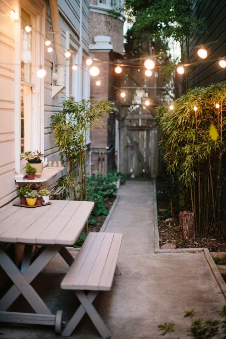 urban-garden-design-small-room-romantic-vecer-bench-lights