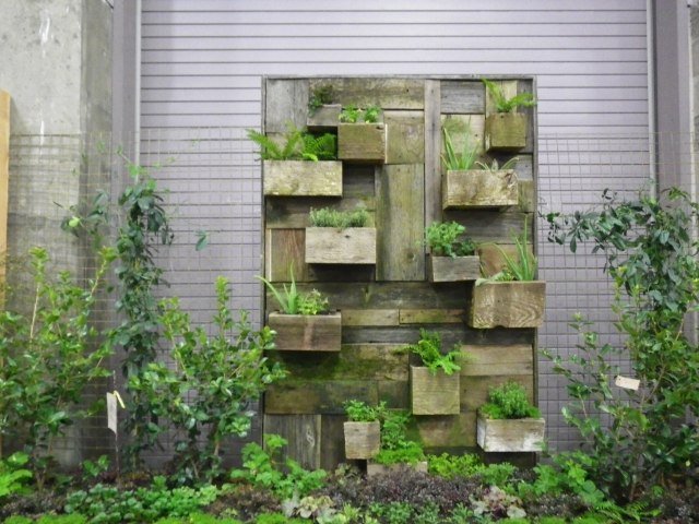 Vertikálne záhradné kvetináče dizajn zelených stien mestské záhrady