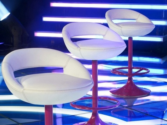 moderná barová stolička biela červená IOS Johanson Design Dizajnová barová stolička biela červená IOS Johanson Design