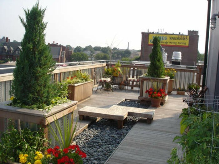 s-rastlinami-a-drevenou podlahou-dekoracia-most