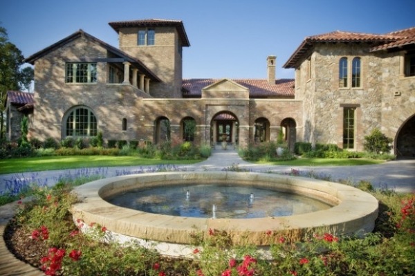 luxusná vila-južný štýl-okrúhla-vodná fontána