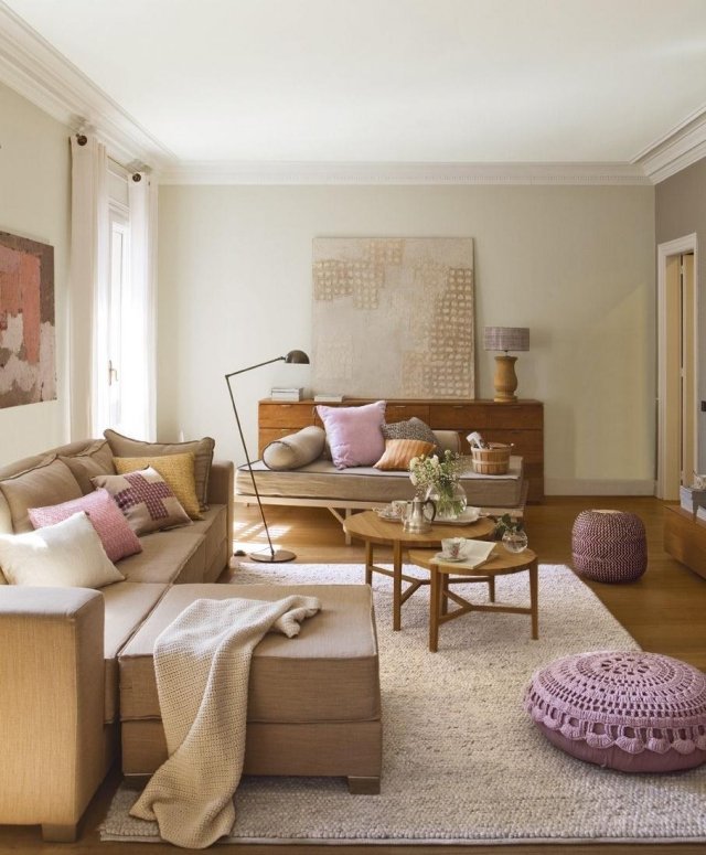 obývačka-neutrálne-farby-krémovo-béžovo-lila-akcenty