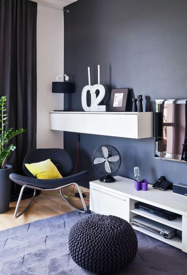 príborník do obývačky-farba na stenu-antracitová-biela-televízia