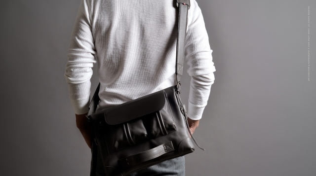 2násobná kožená taška na notebook variantná taška cez rameno 2násobná kožená taška na notebook variantná taška cez rameno