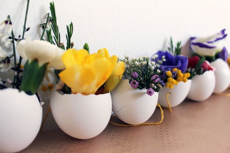 drotárstvo-nápady-veľkonočné dekorácie-deti-drotárstvo-kytica z vaječných škrupiniek-jarné kvety-dekorácia-košík