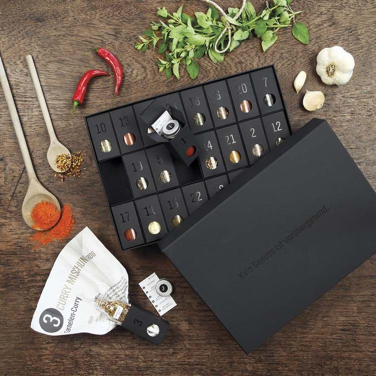 Spice adventný kalendár v elegantnom balení a praktickom formáte Tipy na darčeky na Vianoce-rodičia-priateľ-priateľka-korenie-adventný kalendár