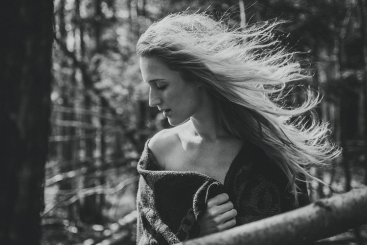 upravujte čiernobiele fotografie a rozprávajte príbeh