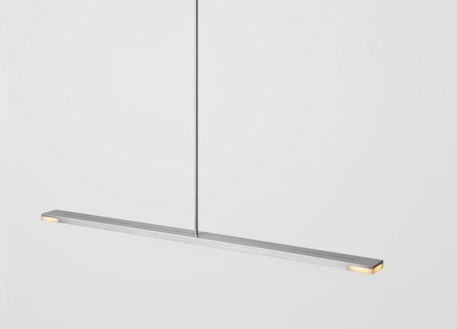 nápady dizajnérskeho osvetlenia v striebornej farbe z cerna