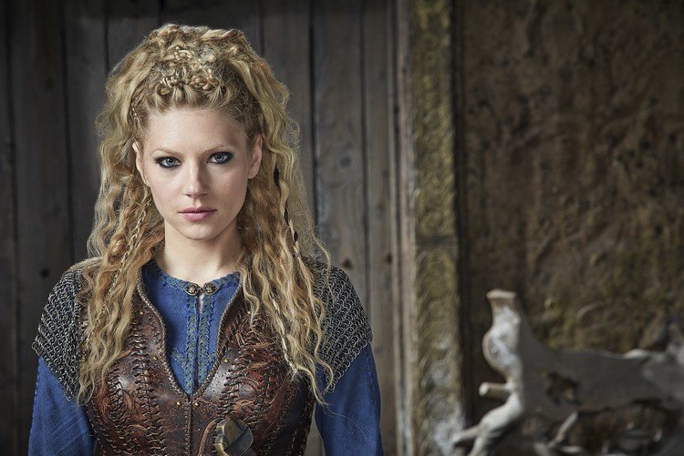 halloween-kostýmové nápady-tv-vikingovia-lagertha-účes-vlny-pigtaily