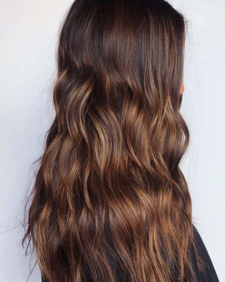 Hnedé vlasy s babylightom a technikou balayage twilight hair hair