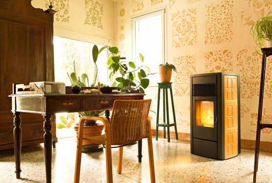 malý voľne stojaci krb-klasický dizajn malý-voľne stojaci-krb-klasický-dizajn