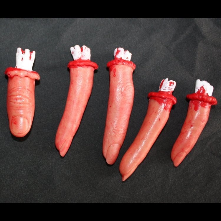 umelé zlomené prsty ako ozdoba halloween-party-dekoracia-prsty-zlomena-krv-bitka-veci