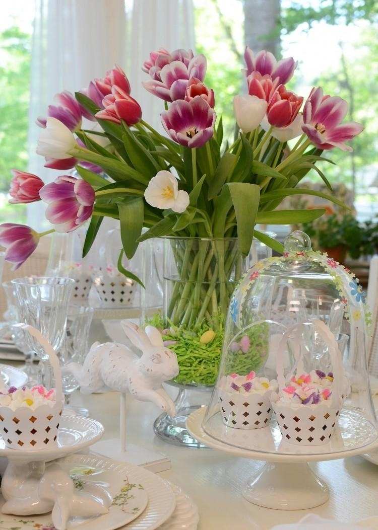 deco-nápady-veľkonočný stôl-imitácia-tulipán-váza-zvon-sklenený-porcelán