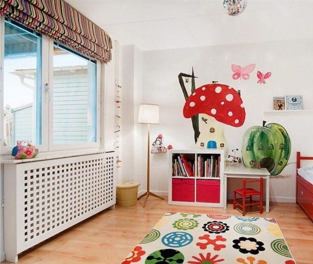 detská izba-dievča-zariaďovanie-zdobenie-maľovanie na stenu-huba-rozprávkový les