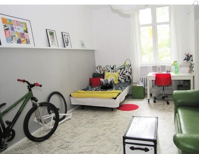 miestnosť pre mládež-nápady-dekorácia-chlapci-grafitti-stena-posteľ-čelo postele