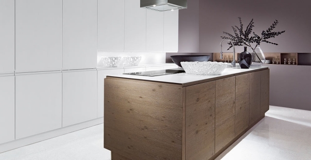 moderné schröder kuchynské úchytky matné biele drevo vzhľad moderné kuchyne schröder čela bez úchytiek-matný-biely-drevený