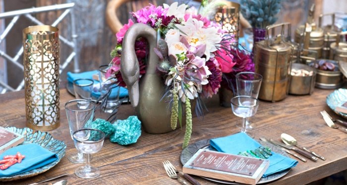 stolné dekorácie-články-na-svadobné-dekorácie-schwann-figúrka-vyrobené z kovu