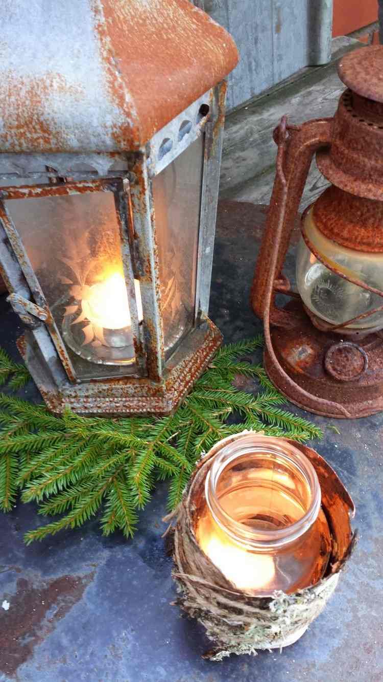 rustikálna vianočná dekorácia vonku - brezová kôra okolo skla vianočné dekorácie-nápady-sklo-mimo-rustikálne-brezová kôra