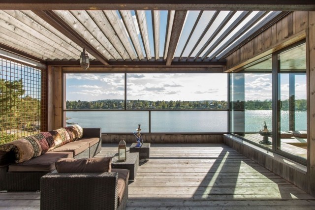 terasa moderný ratanový nábytok presklená drevená krytina terasa-moderný-ratanový nábytok-presklené-drevené strešné krytiny