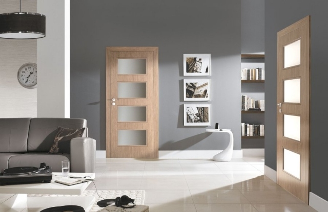 moderné drevené interiérové ​​dvere, sklenené výrezy, hotizontálne