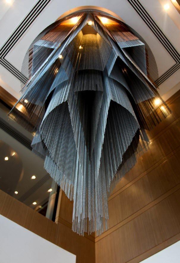 lustrová kovová vŕbová lampa vyrábaná jednotlivo dizajnová luster kovová vŕba jednotlivo vyrobená