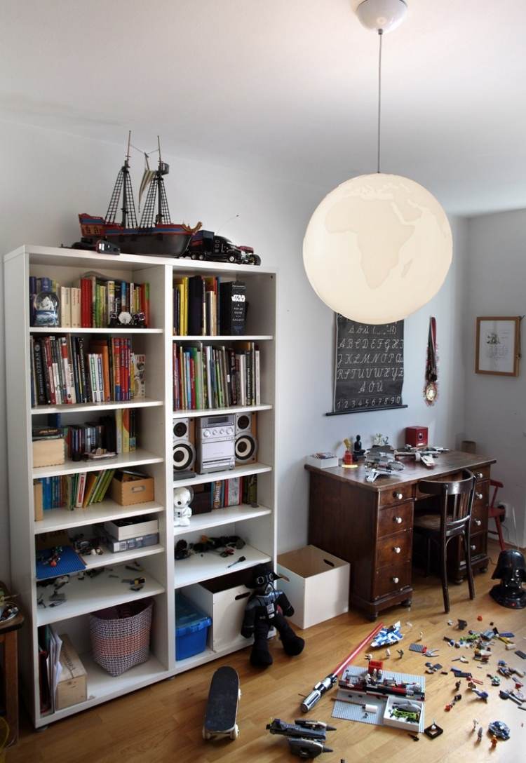 kreatívne-detské-žiarovky-polyuretánové-led-stropné-svetlo-PLANET-ZEM-Formagenda