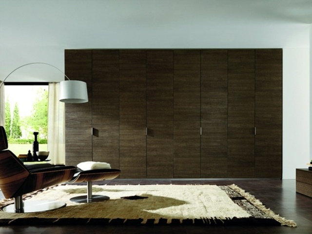 Dverové kľučky do obývačky sú štýlovo zariadené nábytkom Zalf