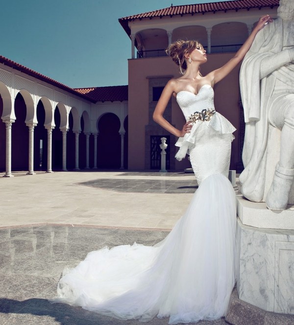 dizajnérske svadobné šaty off miláčik zlatý opasok morská panna tylová sukňa designova-svadobna-sat-mimo-ramena-srdiecka-výstrih-zlatý opasok-morská panna-tylová sukňa