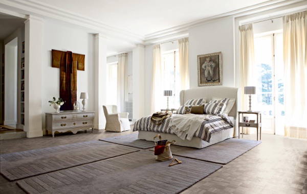 Nápady do spálne vysoké čelo postele biela