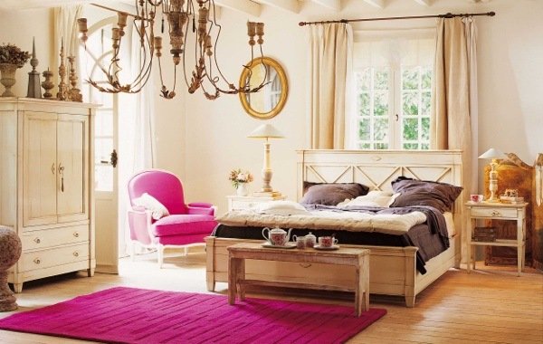 vysoká posteľ ošumělý elegantný biely rám postele