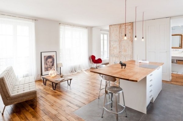 Upcyklácia starých dverových a drevených deliacich priečok a priečok