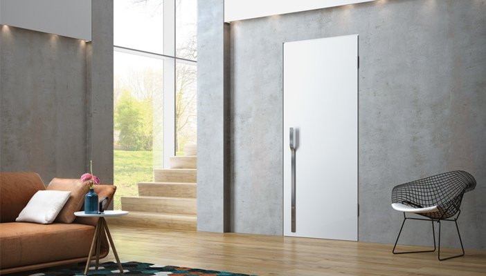 moderné-interiérové ​​dvere-jeld-wen-q45-biela-bez-rámu-kovová kľučka