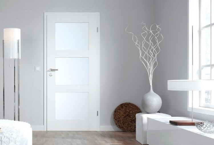 moderné-interiérové ​​dvere-jeld-wen-villa-biele-sklenené-vložky