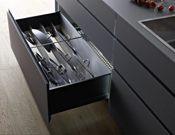 Úložný priestor kuchynských príborov