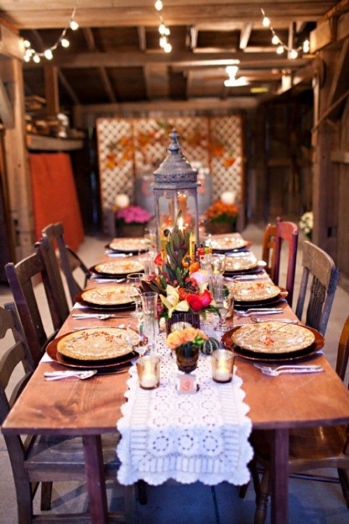 dekorácia stola-jesenná-čipka-bežec-stolík-vinobranie-lampáš