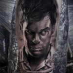 Dexter Morgan - zdjęcie tatuażu 13.01.2021 №0005 -Tatuaż Dextera Morgana-