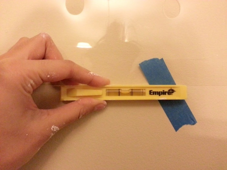 maľovanie na stenu-nápady-spálňa-urob si sám-body-na mieru-meranie-rovné-vodováhy