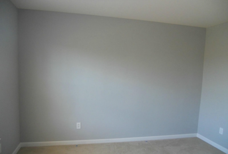 nástenné maľby-nápady-spálňa-urob si sám-diy-pruhy-farba-svetlo šedá