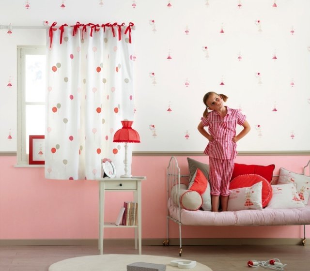 obývačky-nápady-do-detských-izieb-dievčat-farby-vzory-diskrétne-priesvitné-závesy